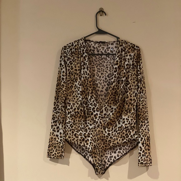 Cheetah bodysuit - Picture 2 of 3
